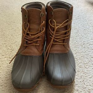 Size 12 men’s duck boots, brown & grey.